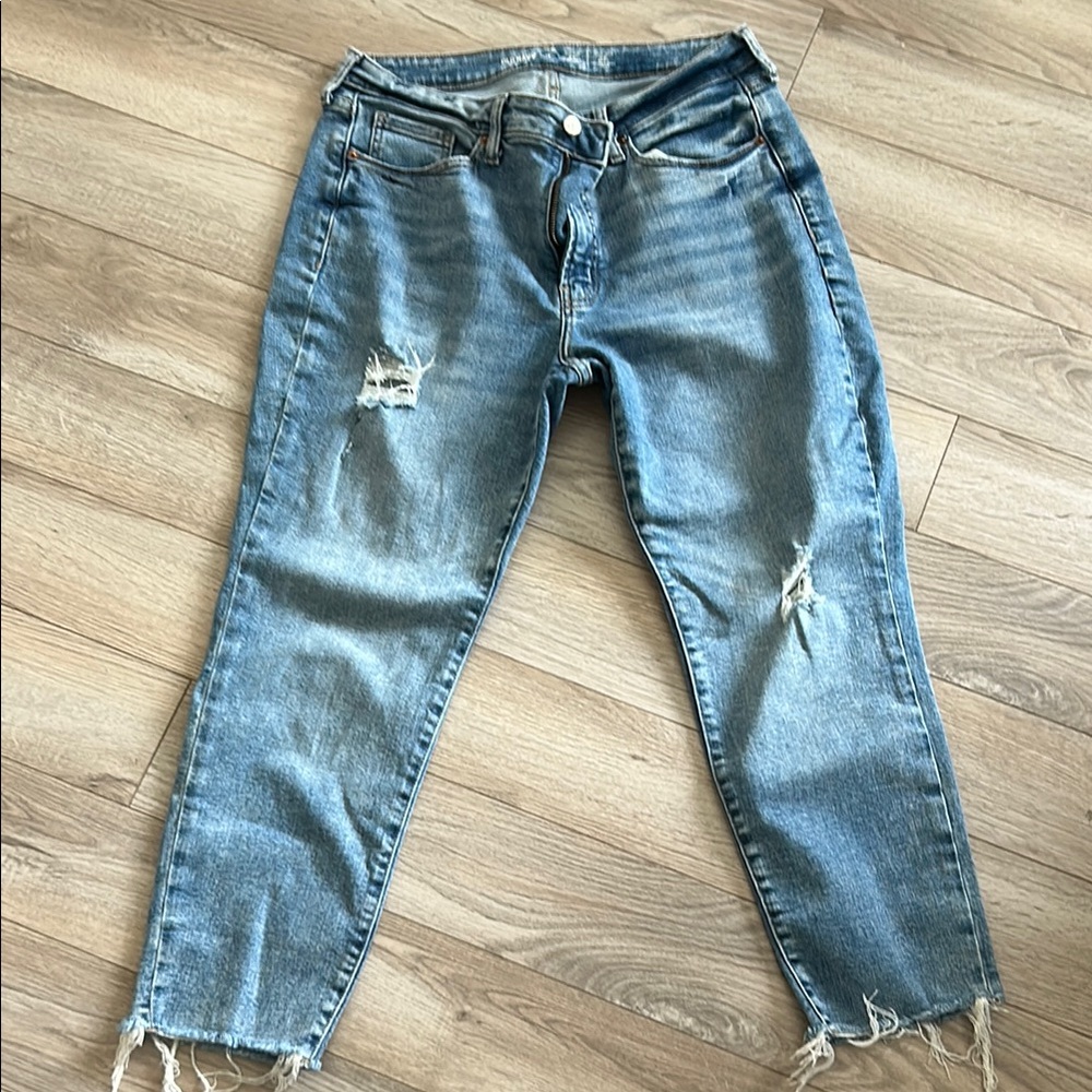 Old Navy Light Blue Ankle Cropped Jeans Distressed